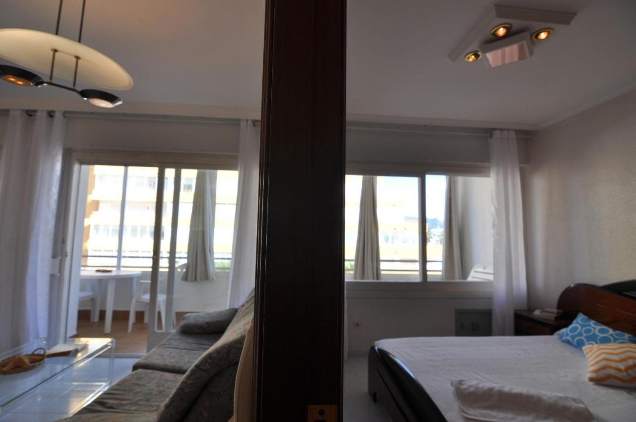 Rnet - Rhc- 2214 - Rosas Holiday Center ภายนอก รูปภาพ
